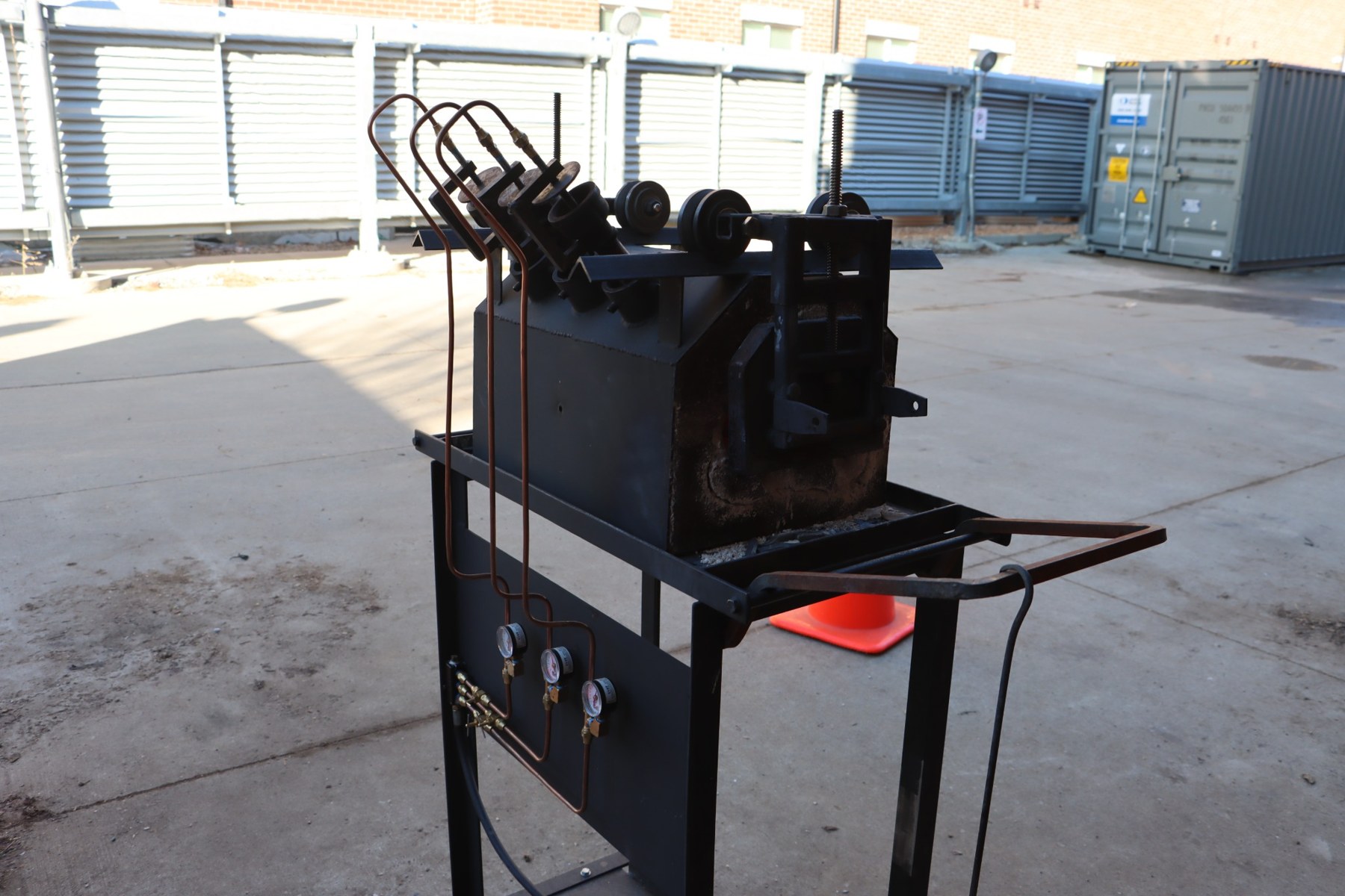 Completed Forge Mk1 viewed from the side in daylight